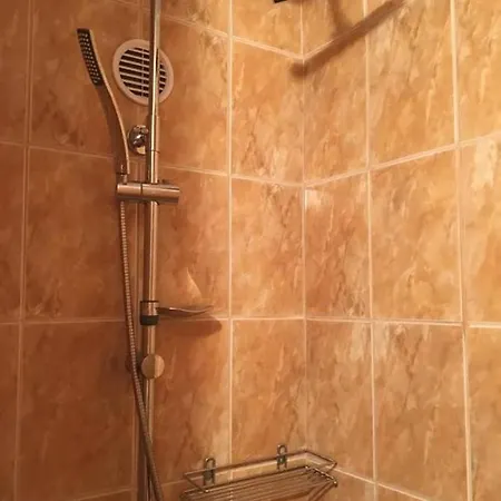 Jacuzzi Panorama Apartman * 블로톤퓌레드