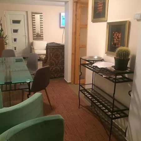 Jacuzzi Panorama Apartman 아파트