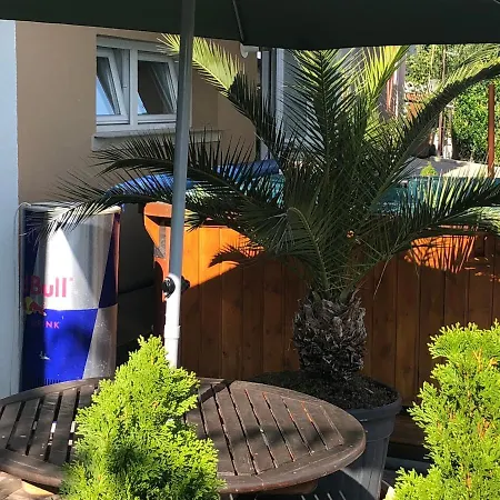 Jacuzzi Panorama Apartman * 블로톤퓌레드