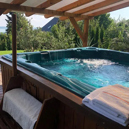 Jacuzzi Panorama Apartman *